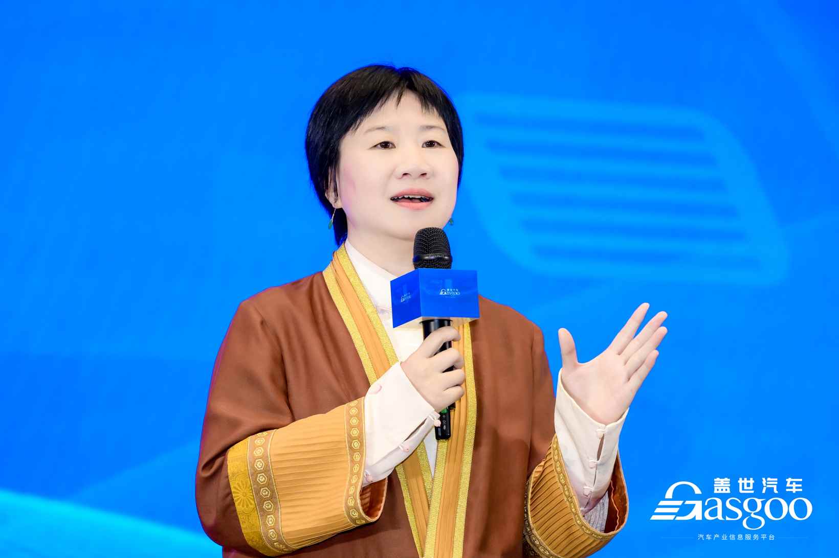 智能座舱配置率超90%，但竞争焦点已从功能转向这个关键点(图2)