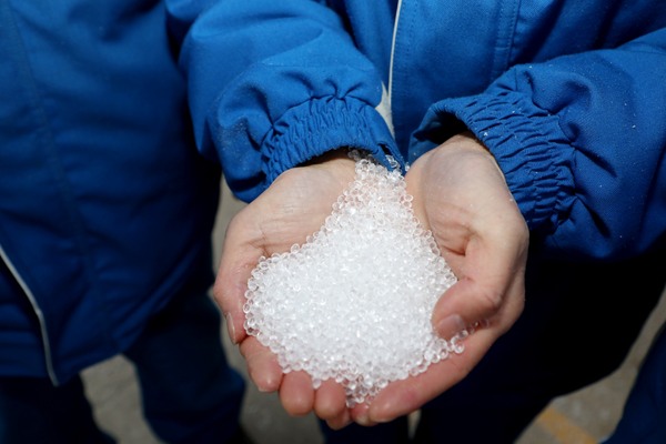 光伏核心材料获突破 国产“工业黄金”实现规模化生产 - 新媒体情报驿站