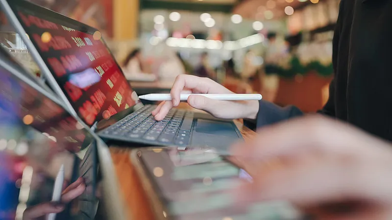 AI大模型掘金路上的“卖铲人”：2025