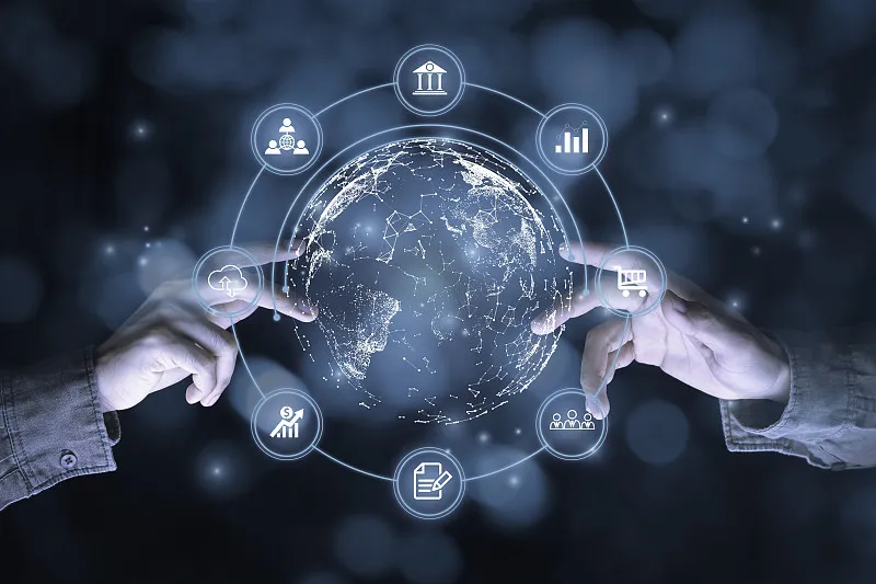 告别“悬浮”：2025年末，“人工智能+