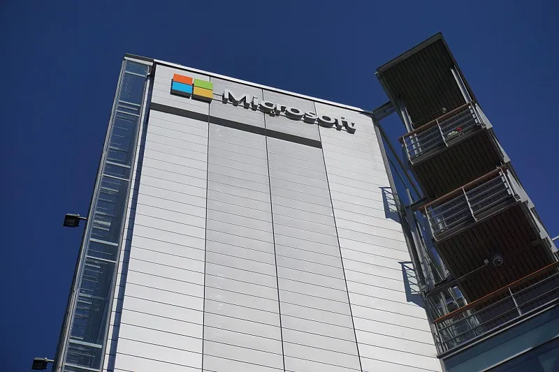 全球首座“AI超级工厂”与230亿新投资：微软的AI雄心不止于软件