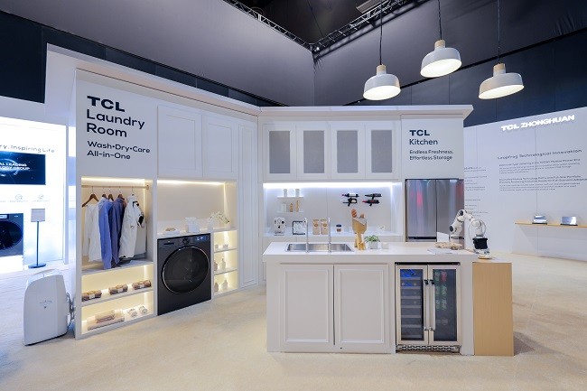 TCL在CES上亮出黑科技，竟然把电视做到了2厘米厚(图9)