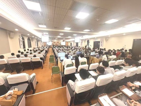 1%股权竟能换来全套资源，这家AI公司如何打破传统孵化模式？(图2)