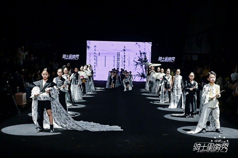 8年超万名孩子登台，这个马术秀竟然让普通孩子变身自信骑士(图10)