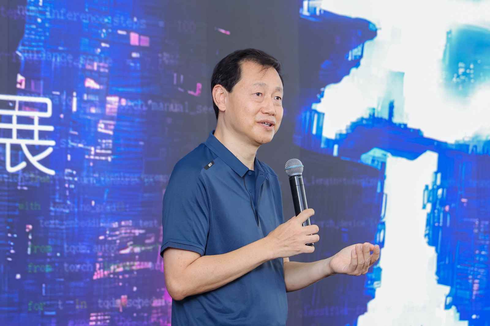 现场｜人类存在何处？人工智能时代，来自“无人之境”的发问(图2)