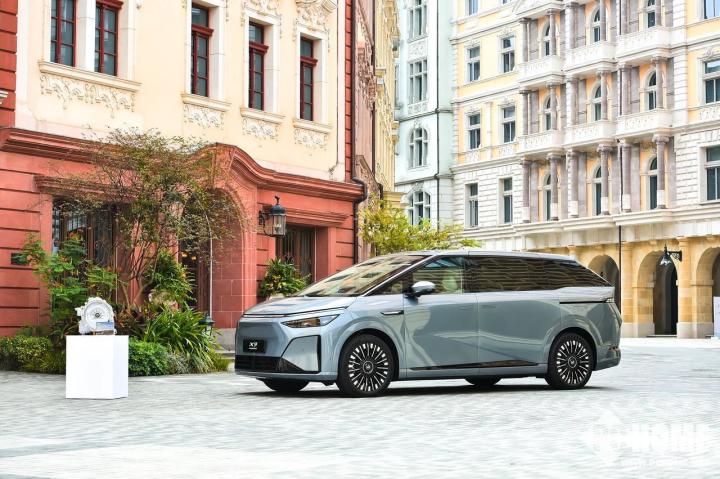 小鹏汽车启动马来西亚本地化生产项目：2026年实现量产(图2)